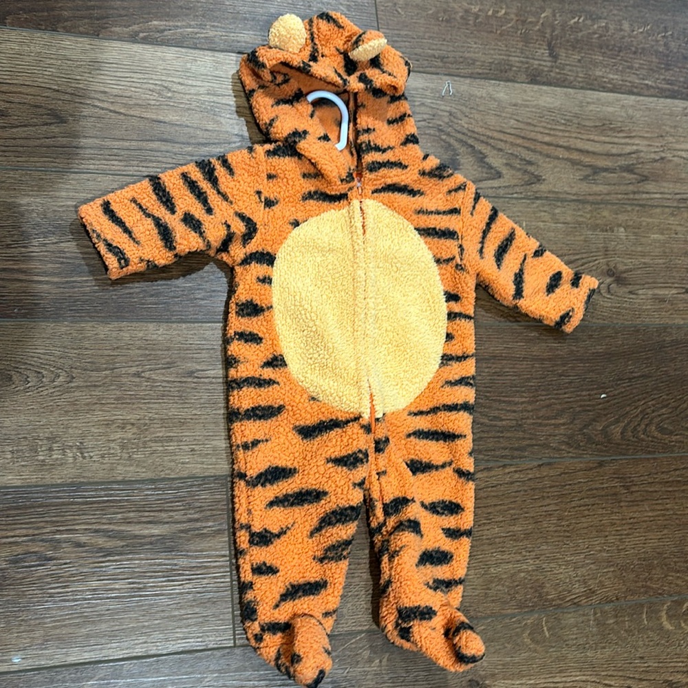 Disney Tigger one piece fuzzy Halloween costume 3 months